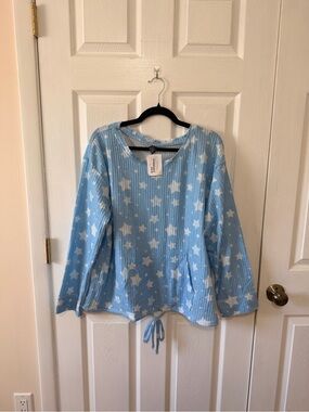 Light Blue Star Print Pullover Top